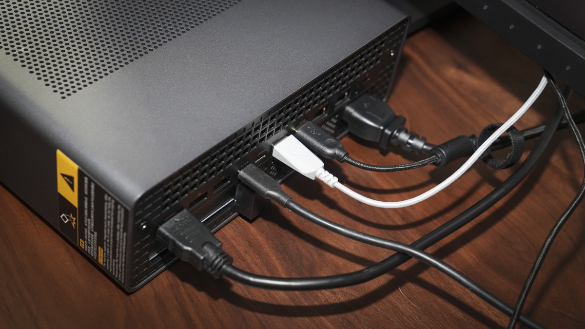 Мини-ПК Minisforum MS-S1 Max: станция для ИИ | DGL.RU