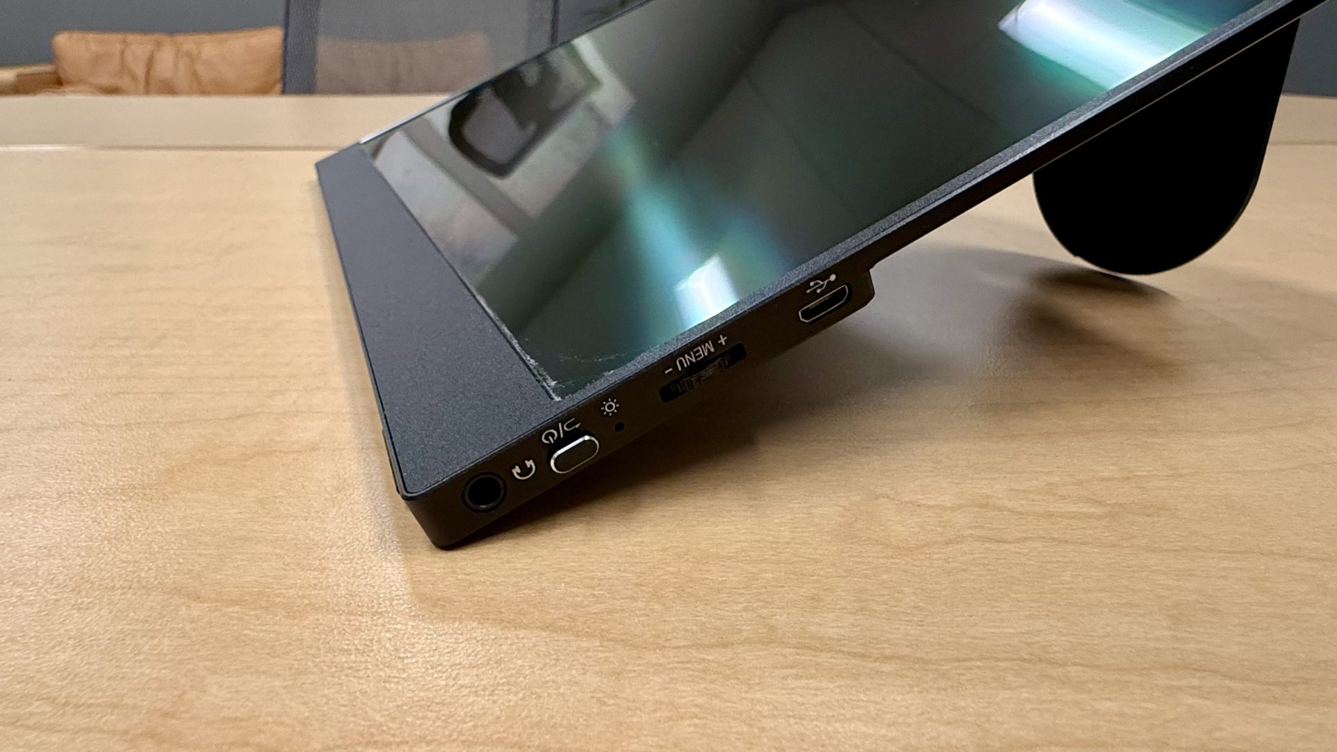 Монитор UPerfect UColor O Lite 13,3" 4K OLED | DGL.RU