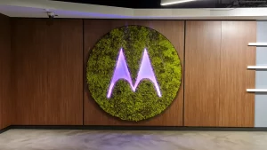 Motorola готовит неприятный сюрприз для Galaxy Z Fold 7