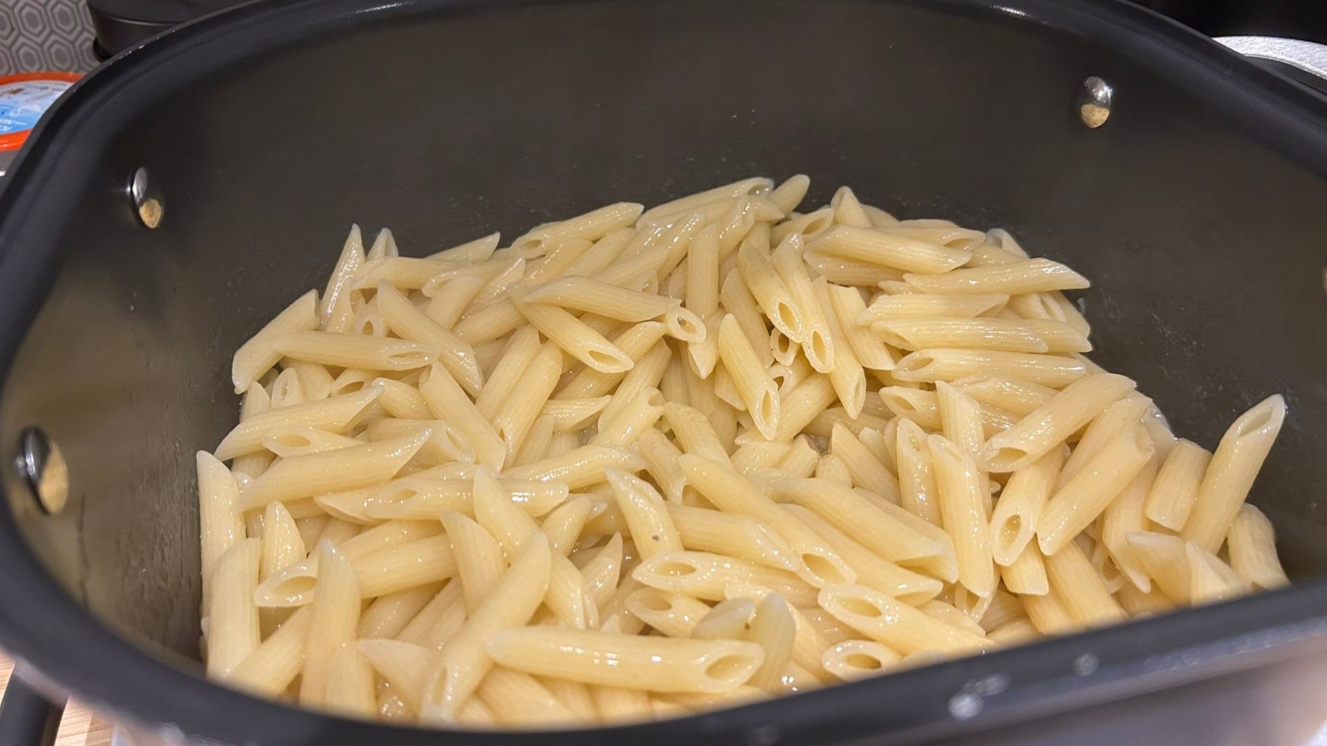 Обор мультиварки Ninja Foodi PossibleCooker: готовит нежный рис и тающее во рту мясо картинка Мультиварка Ninja Foodi PossibleCooker | DGL.RU