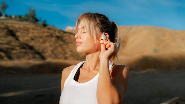 Наушники Cleer Arc 4 и Arc 4+ с THX и Dolby Atmos | DGL.RU1 Наушники Cleer Arc 4 и Arc 4+ с THX и Dolby Atmos | DGL.RU