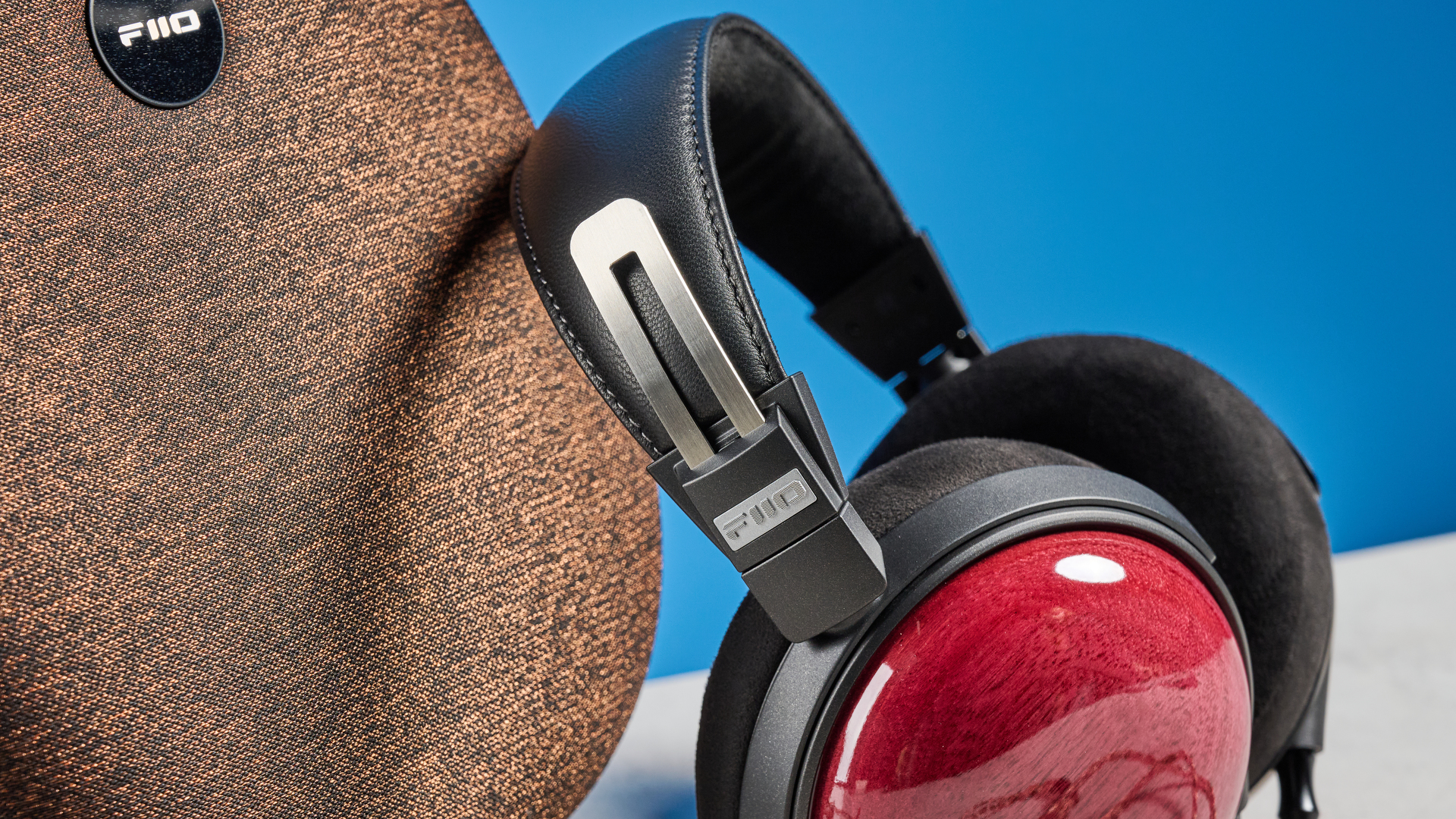 Обзор FiiO FT13: наушники для начинающих аудиофилов картинка Наушники FiiO FT13 — лучший старт | DGL.RU