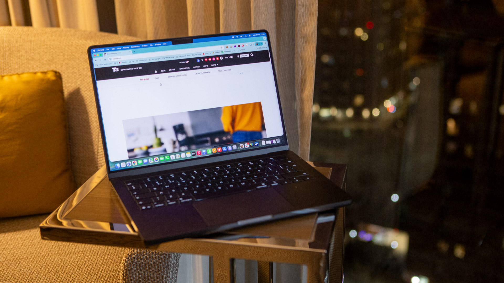 Ноутбук Apple MacBook Pro 14 M5 стал мощнее | DGL.RU