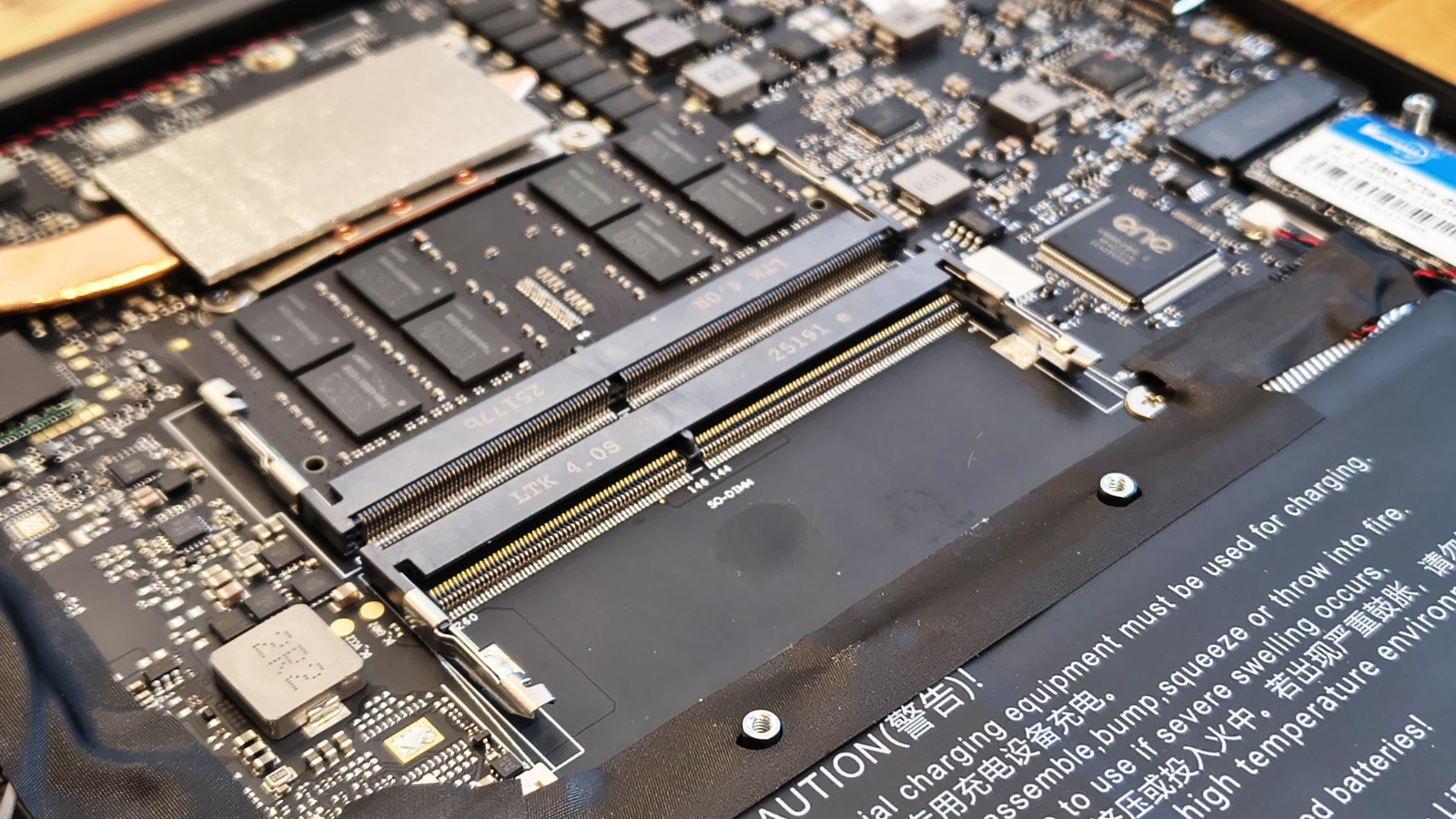 Ноутбук Chuwi CoreBook X 7430U: бюджетник | DGL.RU