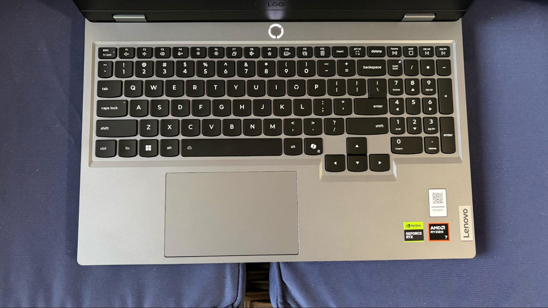 Обзор Lenovo Legion LOQ 15: достойная производительность, но нужно больше памяти картинка Ноутбук Lenovo Legion LOQ 15 — мощная RTX 5060 | DGL.RU