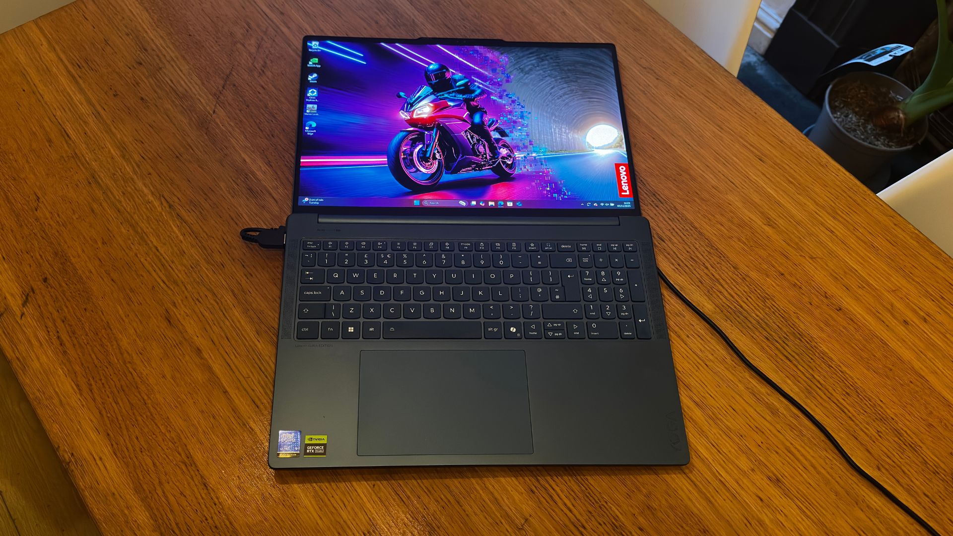 Ноутбук Lenovo Yoga Pro 9i Gen 10 Aura Edition | DGL.RU