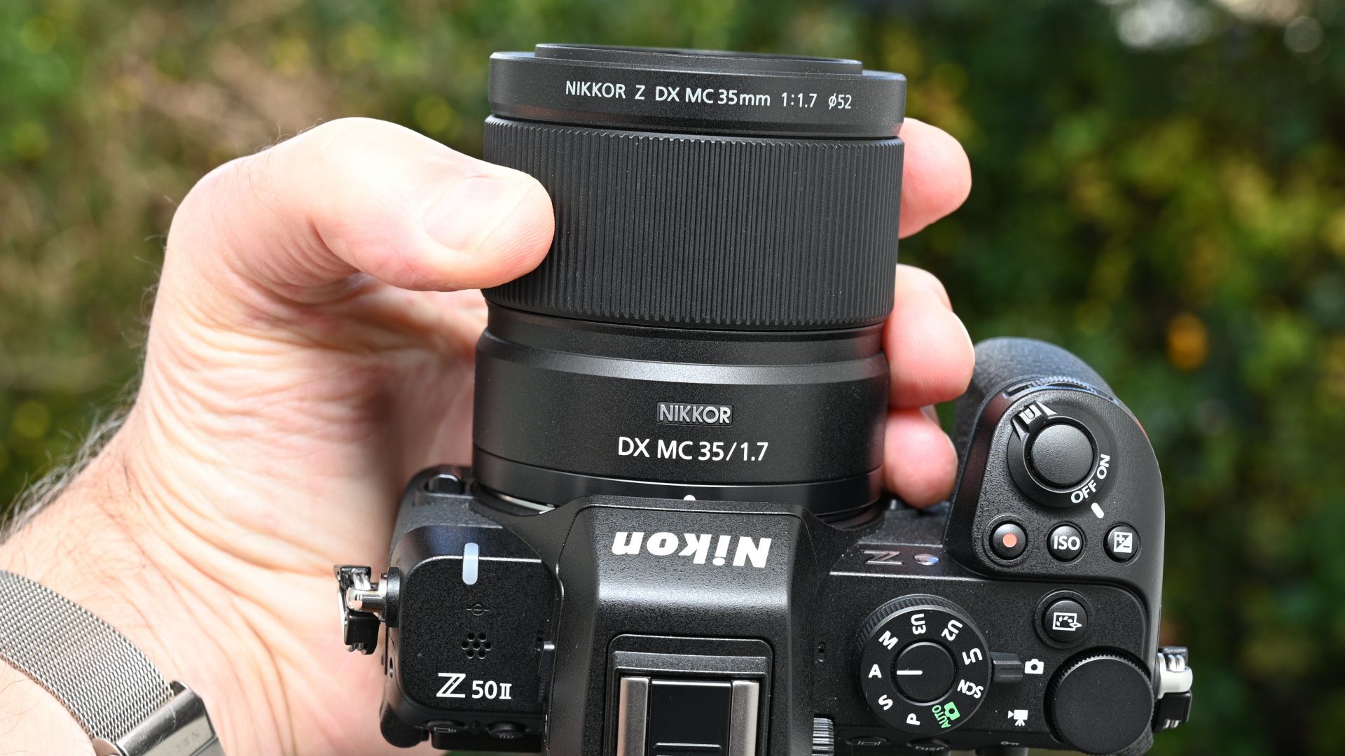 Обзор Nikon Z DX MC 35mm f/1.7: объектив для повседневной съемки картинка Объектив Nikon Z DX MC 35mm f/1.7 | DGL.RU