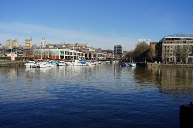 Объектив Viltrox AF 35mm f/1.2 Lab бросает вызов | DGL.RU