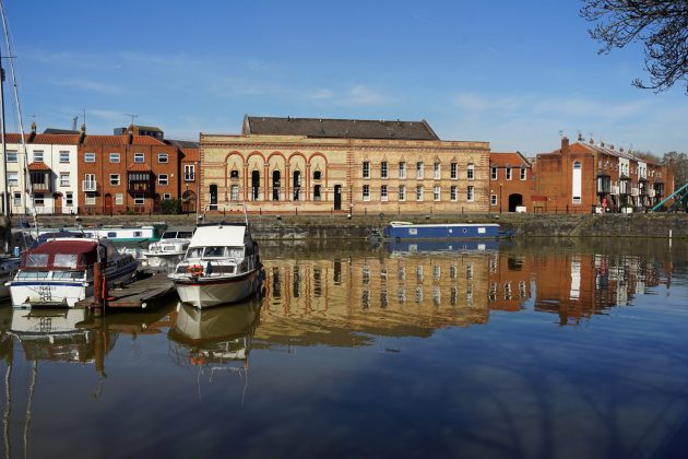 Объектив Viltrox AF 35mm f/1.2 Lab бросает вызов | DGL.RU