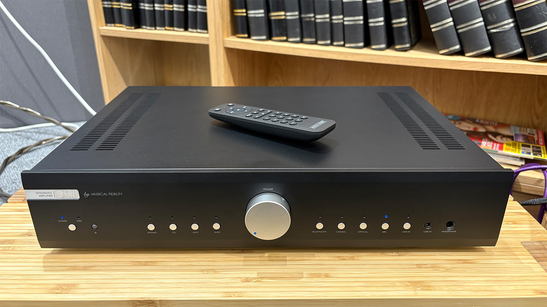 Обзор усилителя Musical Fidelity B1xi: мощный звук картинка Обзор Musical Fidelity B1xi — Hi-Fi усилитель | DGL.RU