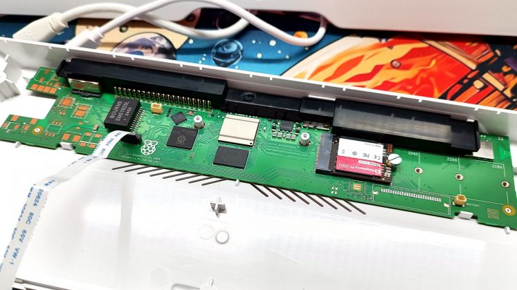 Одноплатный ПК Raspberry Pi 500+: механика, RGB и NVMe