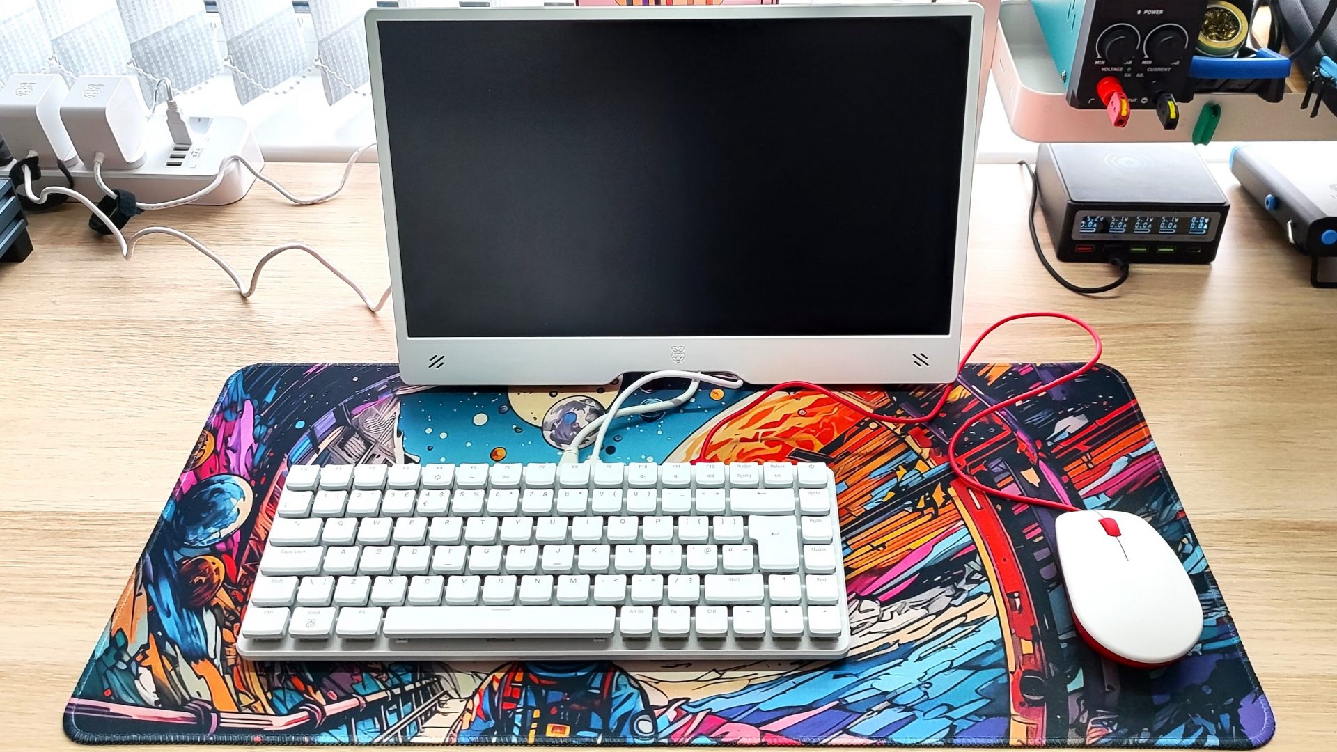 Одноплатный ПК Raspberry Pi 500+: механика, RGB и NVMe