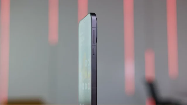 OnePlus Turbo на фото: пластик и батарея-монстр | DGL.RU