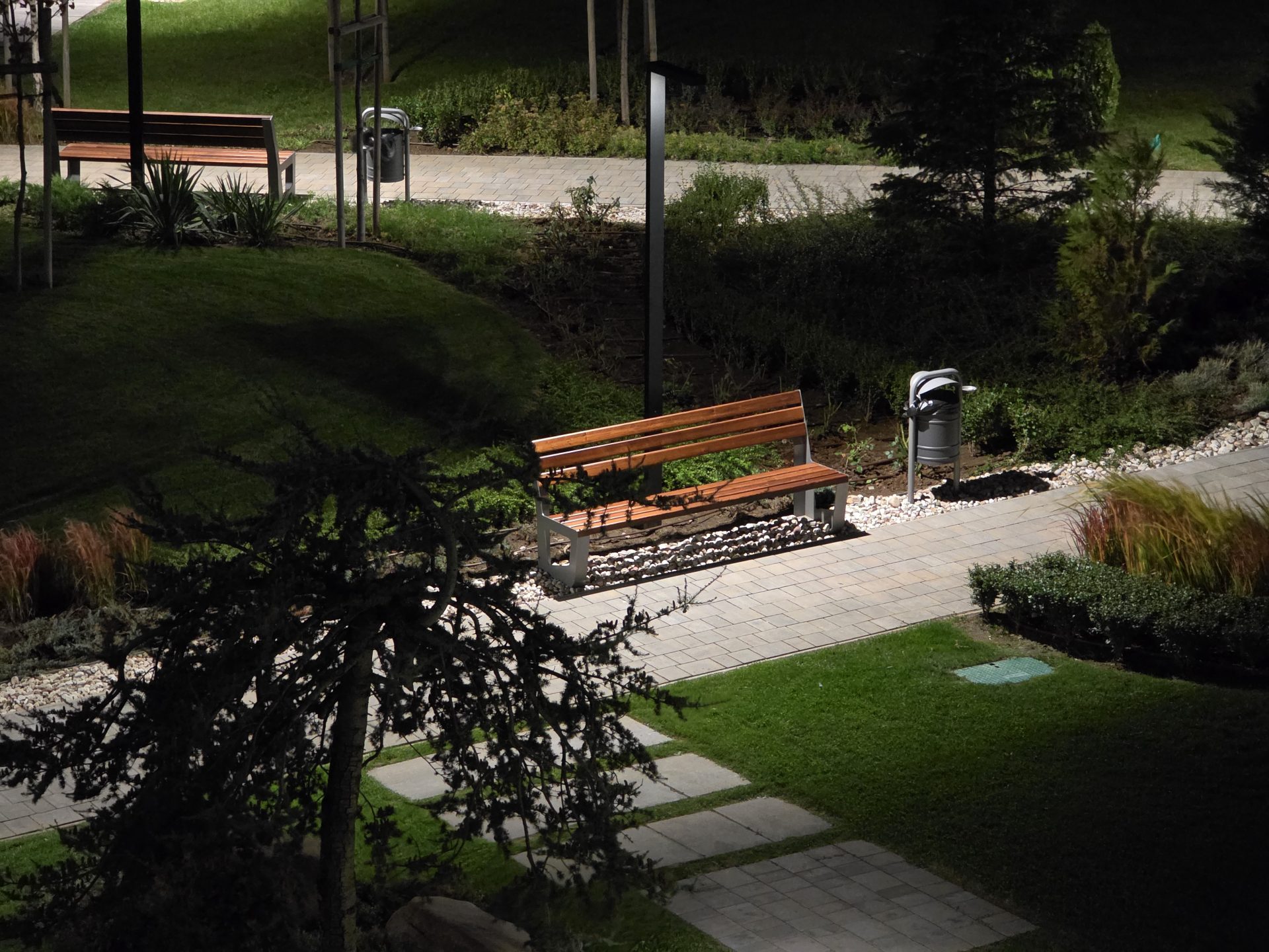 Google Pixel 10 Pro XL vs Samsung Galaxy S25 Ultra — сражение гигантов картинка Pixel 10 Pro XL vs Galaxy S25 Ultra: топ-флагманы | DGL.RU