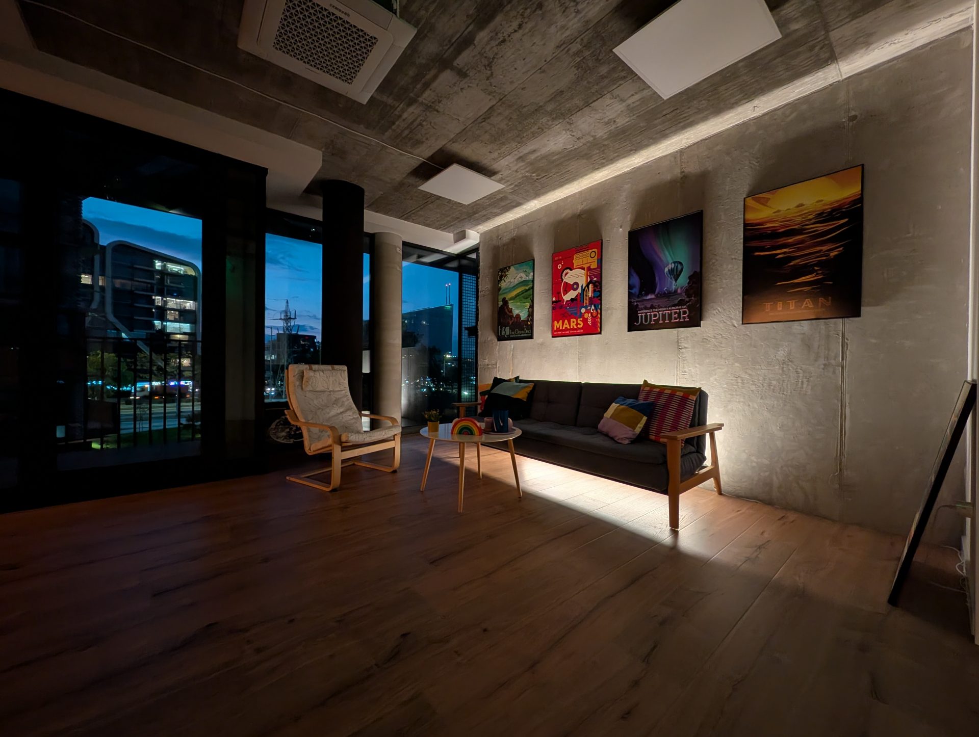 Google Pixel 10 Pro XL vs Samsung Galaxy S25 Ultra — сражение гигантов картинка Pixel 10 Pro XL vs Galaxy S25 Ultra: топ-флагманы | DGL.RU