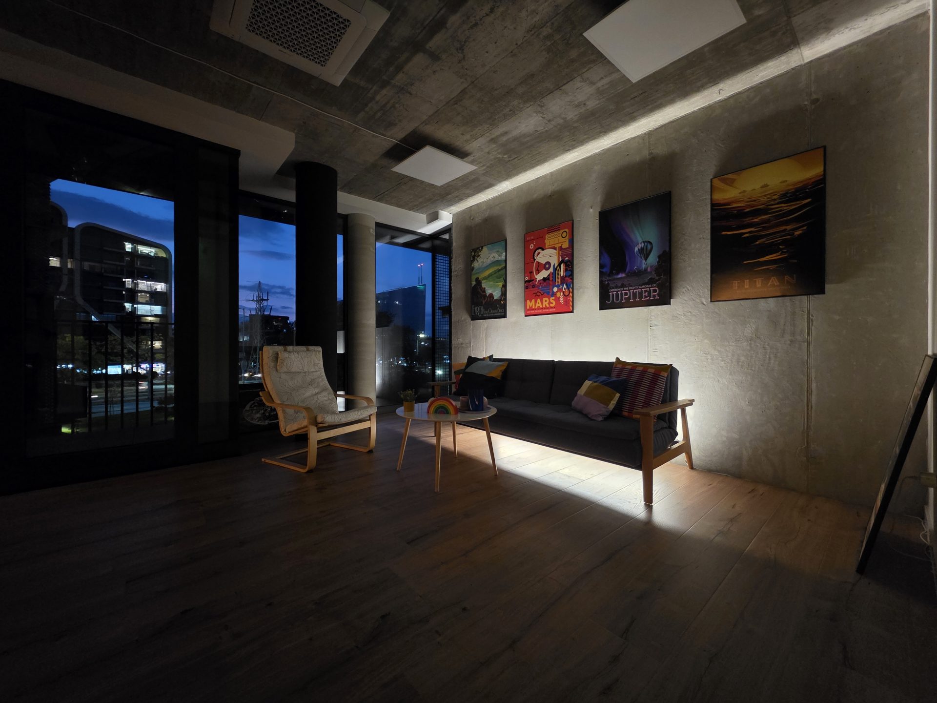 Google Pixel 10 Pro XL vs Samsung Galaxy S25 Ultra — сражение гигантов картинка Pixel 10 Pro XL vs Galaxy S25 Ultra: топ-флагманы | DGL.RU