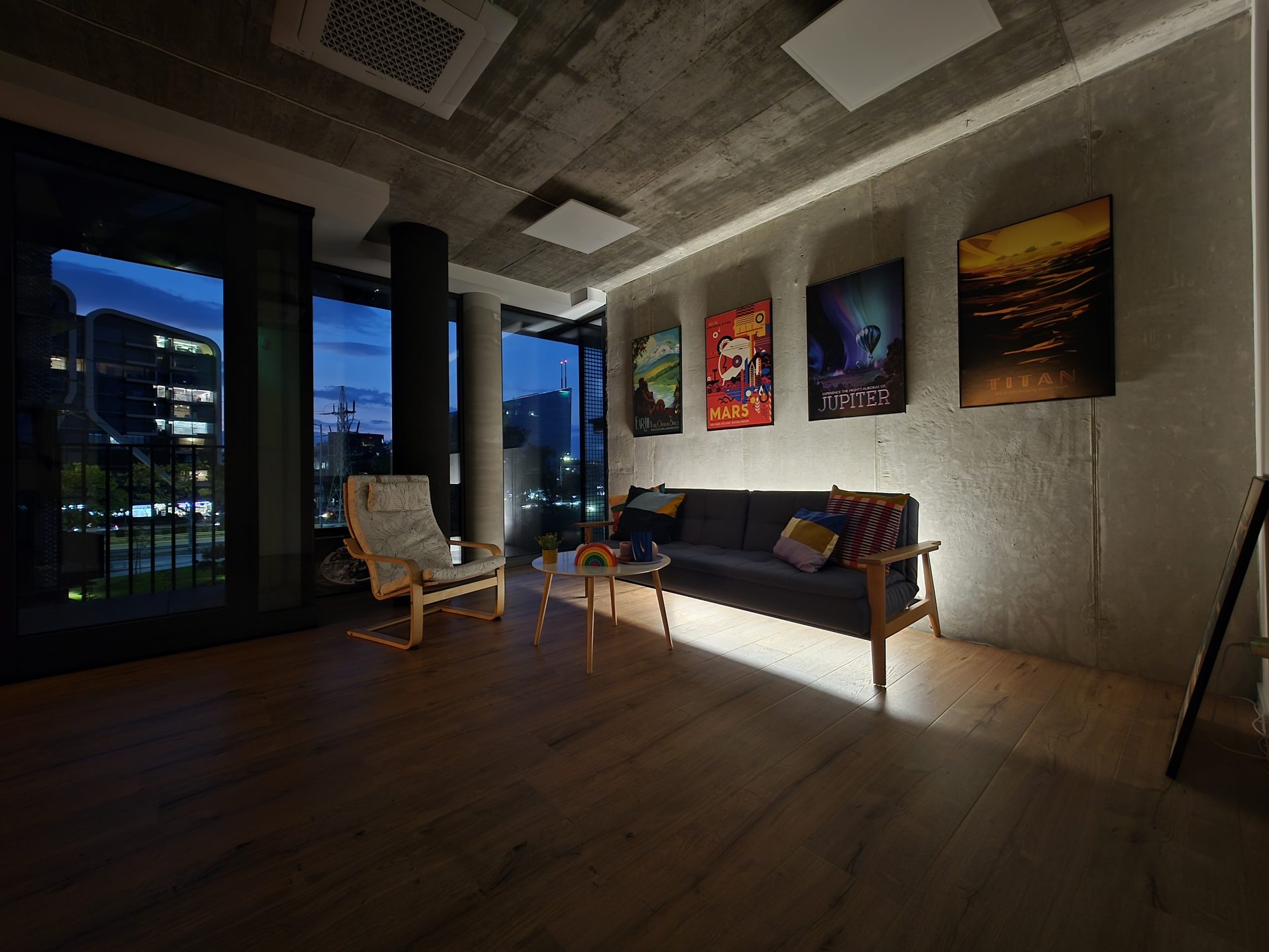 Google Pixel 10 Pro XL vs Samsung Galaxy S25 Ultra — сражение гигантов картинка Pixel 10 Pro XL vs Galaxy S25 Ultra: топ-флагманы | DGL.RU