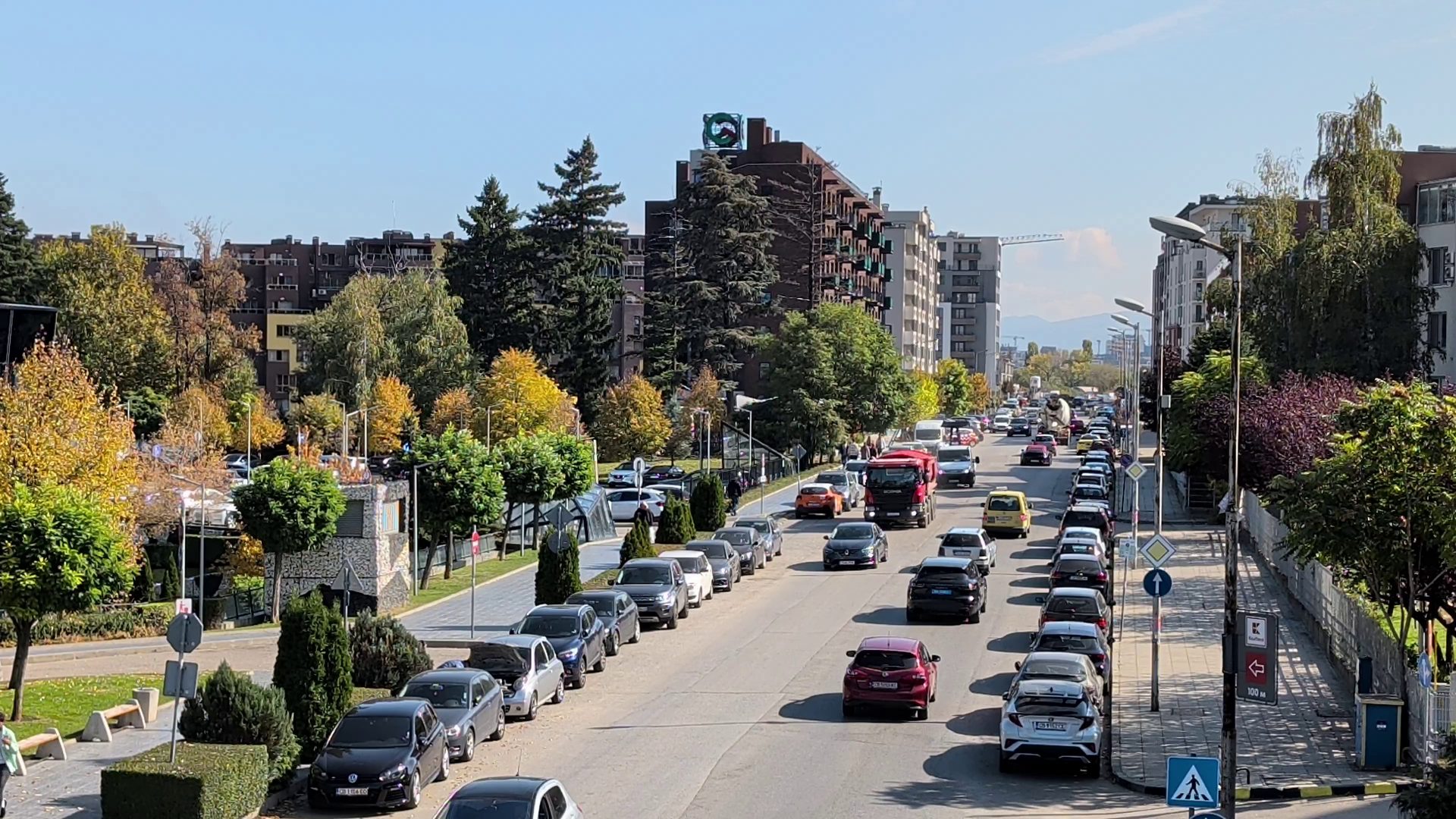 Google Pixel 10 Pro XL vs Samsung Galaxy S25 Ultra — сражение гигантов картинка Pixel 10 Pro XL vs Galaxy S25 Ultra: топ-флагманы | DGL.RU