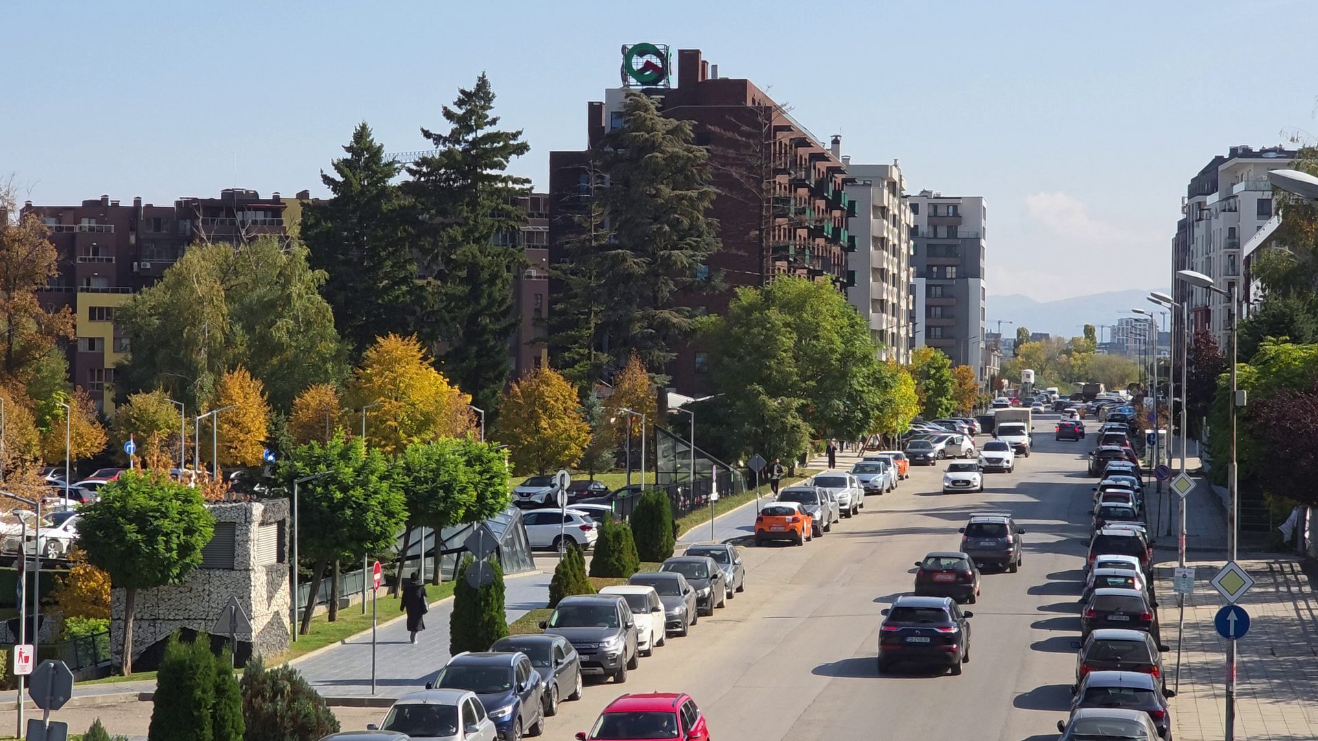 Google Pixel 10 Pro XL vs Samsung Galaxy S25 Ultra — сражение гигантов картинка Pixel 10 Pro XL vs Galaxy S25 Ultra: топ-флагманы | DGL.RU