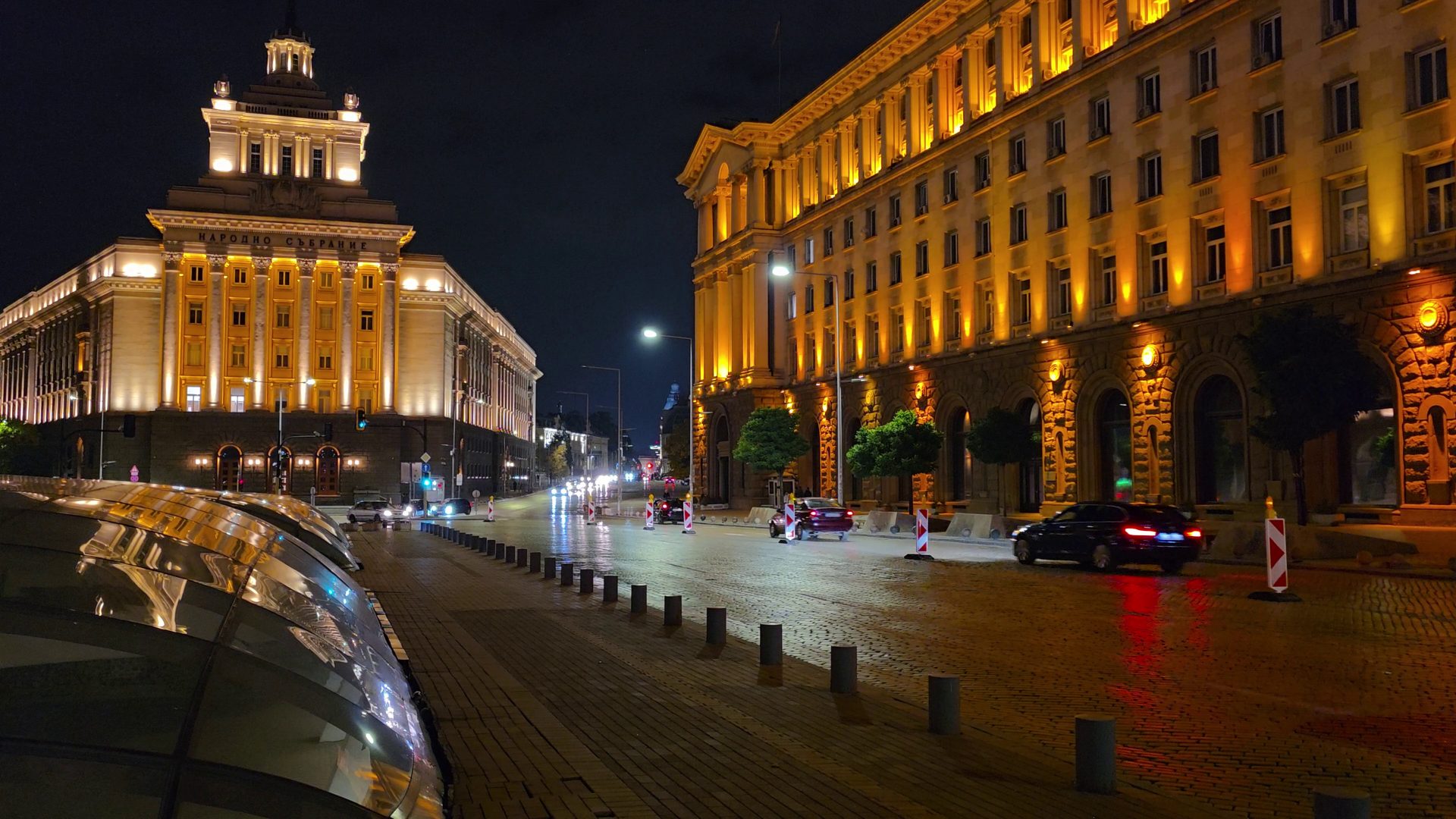 Google Pixel 10 Pro XL vs Samsung Galaxy S25 Ultra — сражение гигантов картинка Pixel 10 Pro XL vs Galaxy S25 Ultra: топ-флагманы | DGL.RU