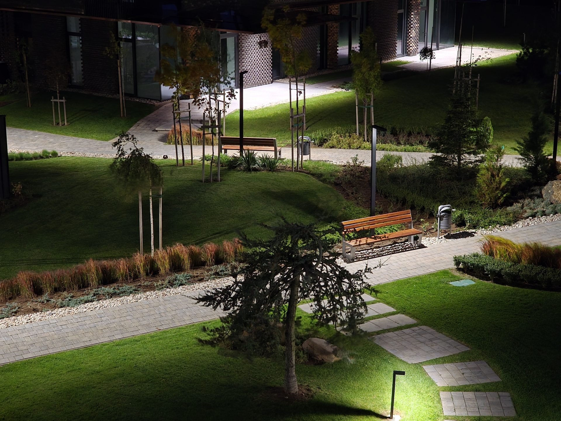 Google Pixel 10 Pro XL vs Samsung Galaxy S25 Ultra — сражение гигантов картинка Pixel 10 Pro XL vs Galaxy S25 Ultra: топ-флагманы | DGL.RU