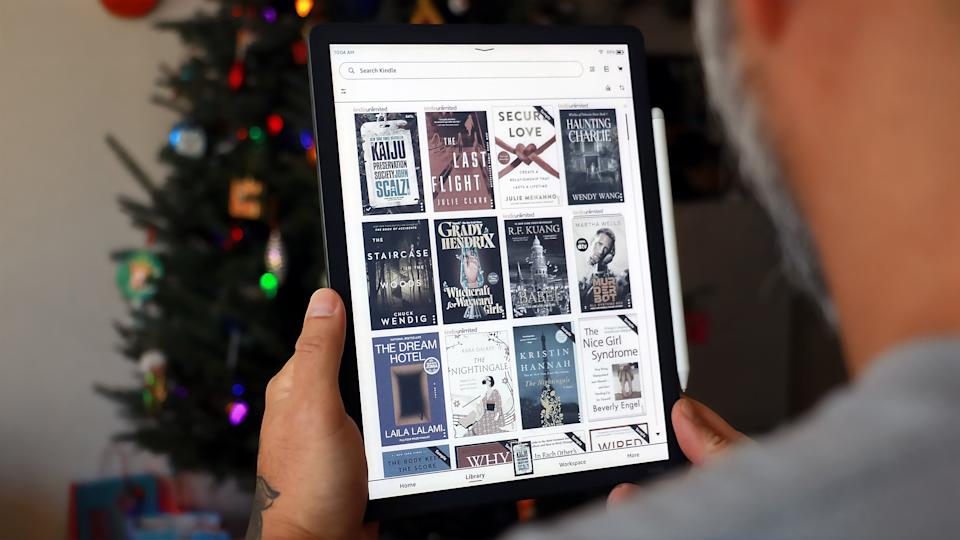 Планшет Kindle Scribe Colorsoft — цветной E Ink | DGL.RU
