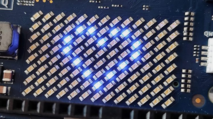 Плата Arduino Uno Q: два «мозга» в устройстве | DGL.RU