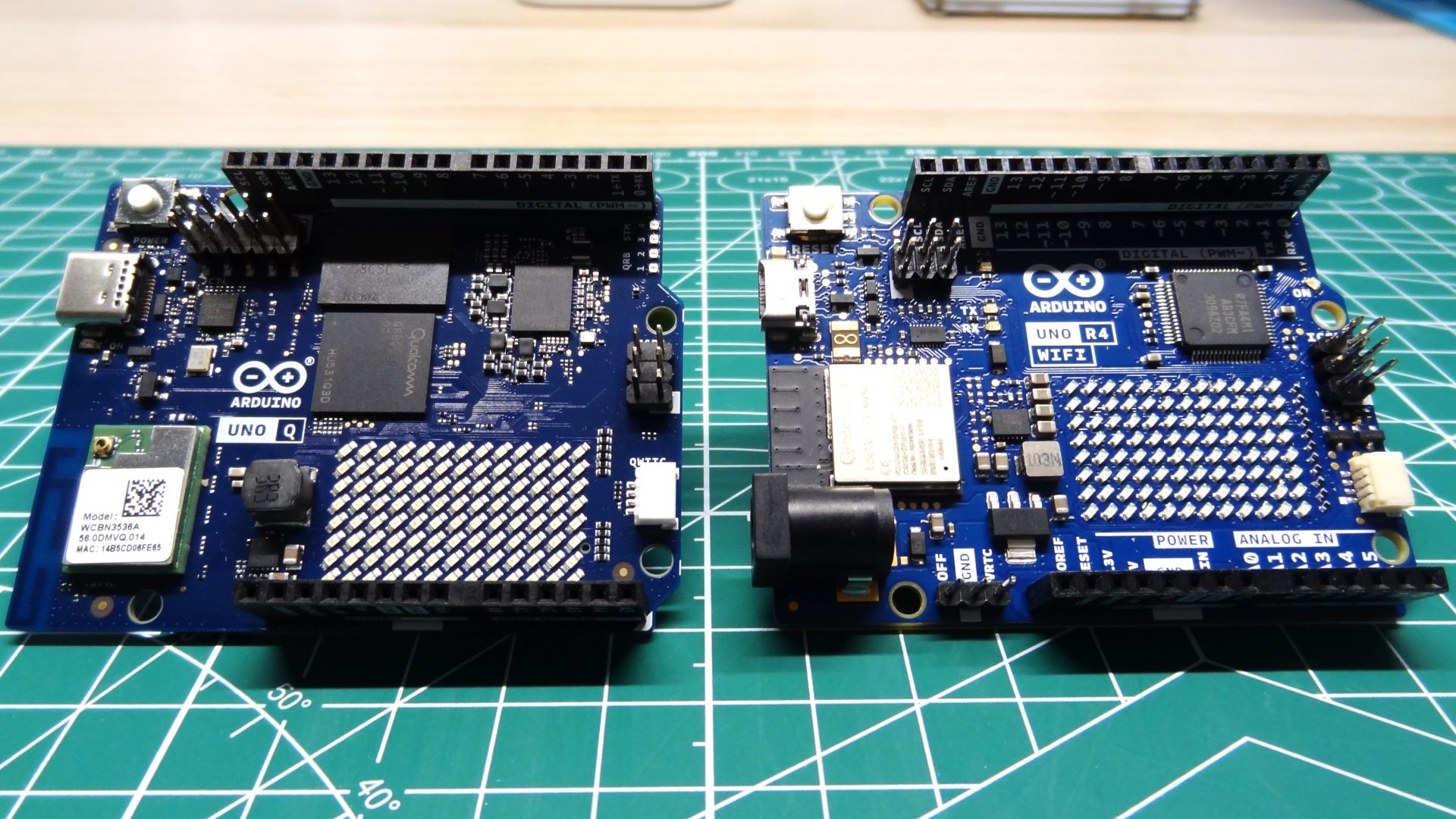 Обзор Arduino Uno Q: плата с парой "мозгов" картинка Плата Arduino Uno Q: два «мозга» в устройстве | DGL.RU