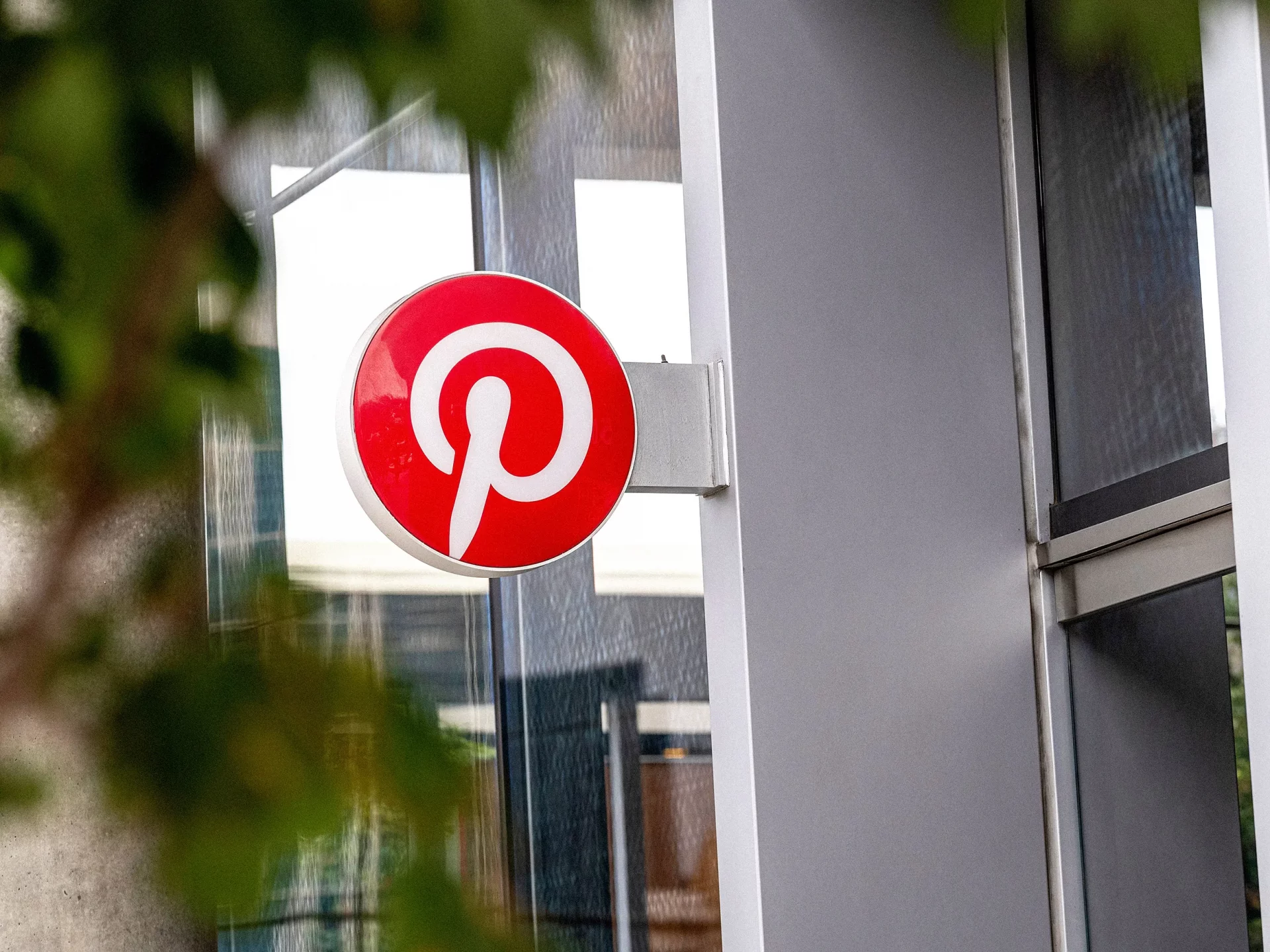 Почему пользователи Pinterest устали от «ИИ слопа»