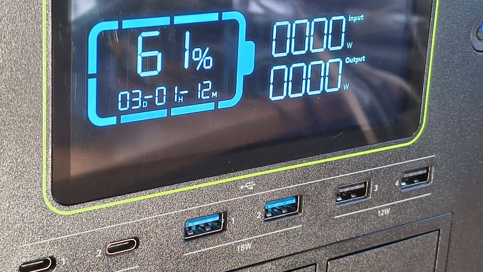 Обзор электростанции Acer APS322 — мощный, но тяжелый вариант картинка Портативная электростанция Acer APS322 | DGL.RU