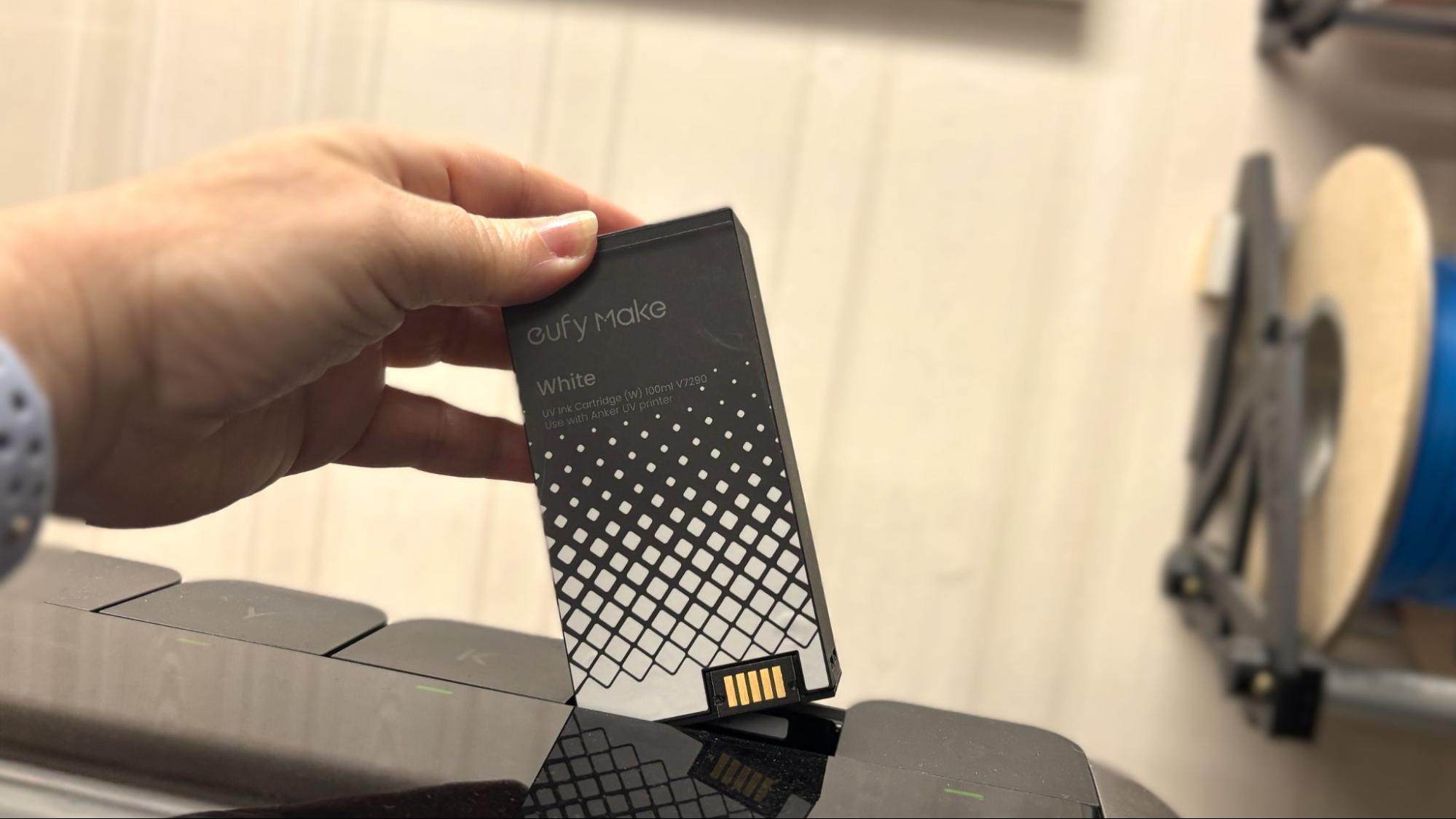 Обзор EufyMake E1: УФ-принтер для печати объемных изображений картинка Принтер EufyMake E1: рельефная УФ-печать | DGL.RU