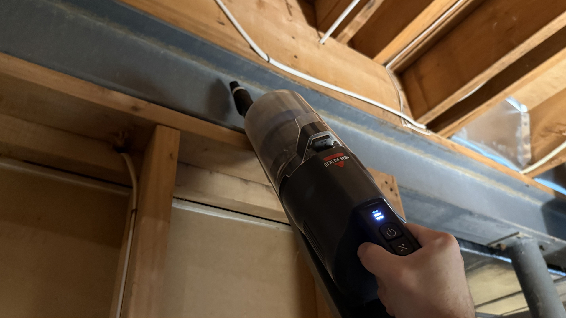 Обзор Bissell PowerClean FurFinder — один из лучших бюджетных пылесосов картинка Пылесос Bissell PowerClean FurFinder для шерсти | DGL.RU