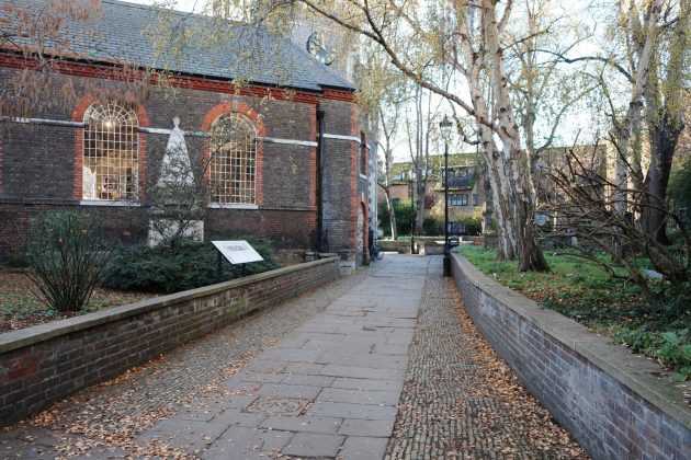 Ricoh GR IV застрял между амбициями и реальностью: почему культовой камере стало труднее удивлять