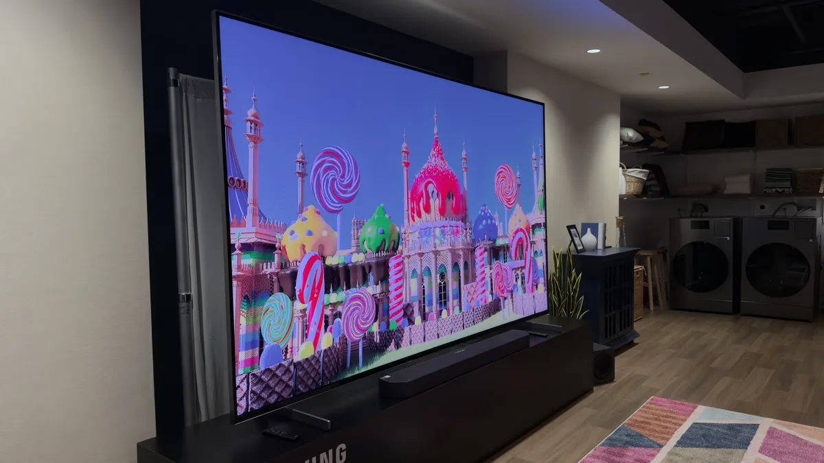 Бунт на фабрике: огромный Micro-LED Samsung «уменьшается», чтобы убить OLED его же оружием картинка тв Samsung