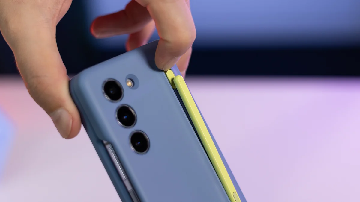 Samsung готовит Galaxy Z Fold 8 с S Pen | DGL.RU