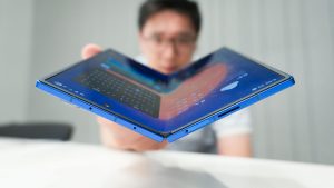 Samsung готовит «широкий ответ» iPhone Fold? Новая утечка убивает смысл дорогущего TriFold за 3000 долларов