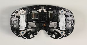 Samsung сделала все неправильно в Galaxy XR: гениальная конструкция соседствует с незаконной пломбой