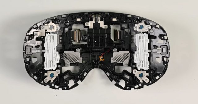 Samsung Galaxy XR: что скрывается внутри | DGL.RU