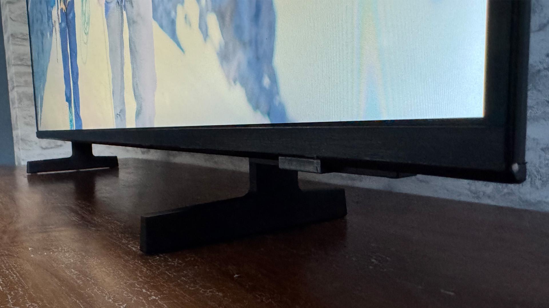 Обзор Samsung U8000F (UE43U8000F): способен на многое картинка Samsung U8000F: недорогой телевизор с 4K и HDR | DGL.RU