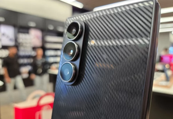 Galaxy Z TriFold: Samsung скопировала Huawei зря | DGL.RU