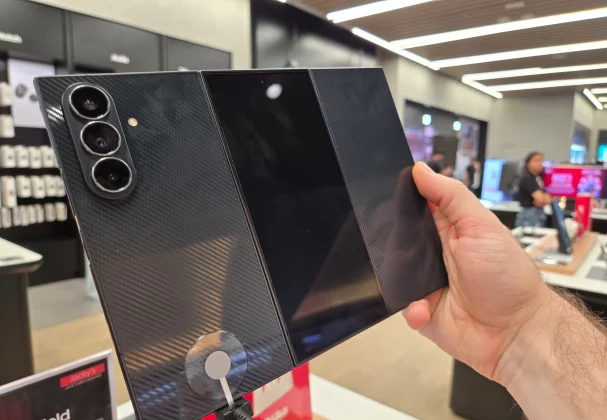 Galaxy Z TriFold: Samsung скопировала Huawei зря | DGL.RU