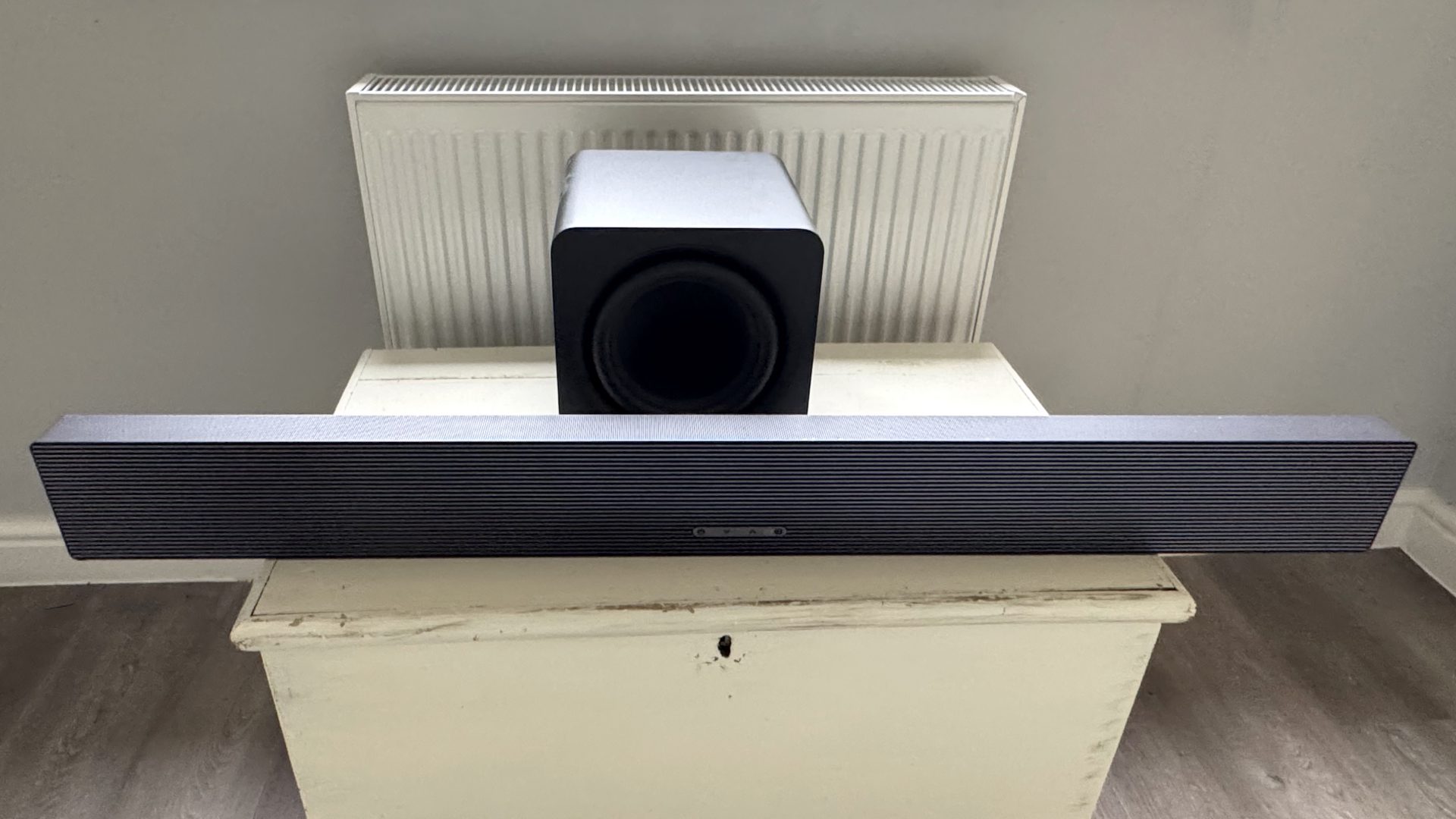 Саундбар Samsung HW-QS700F нового формата | DGL.RU