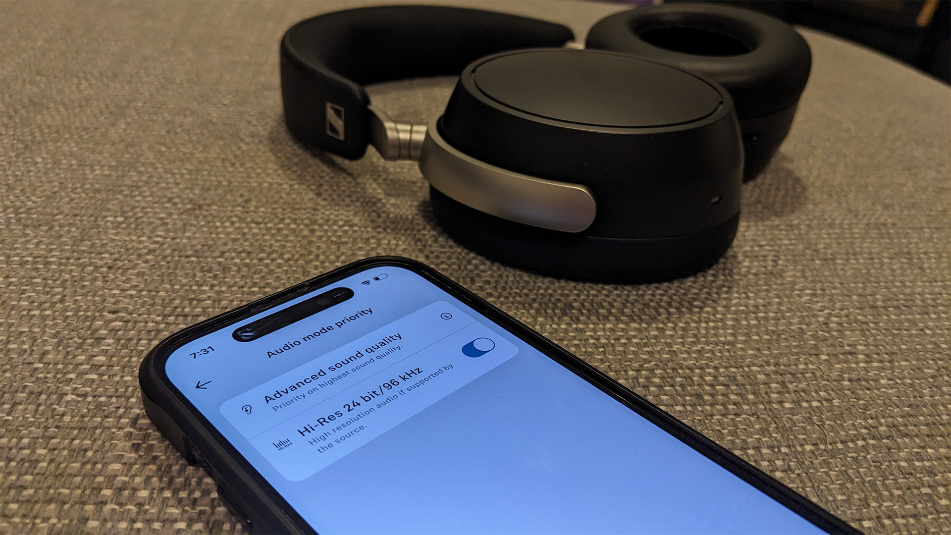 Обзор Sennheiser HDB 630 — лучший вариант из предложенных картинка Sennheiser HDB 630: флагманские наушники | DGL.RU