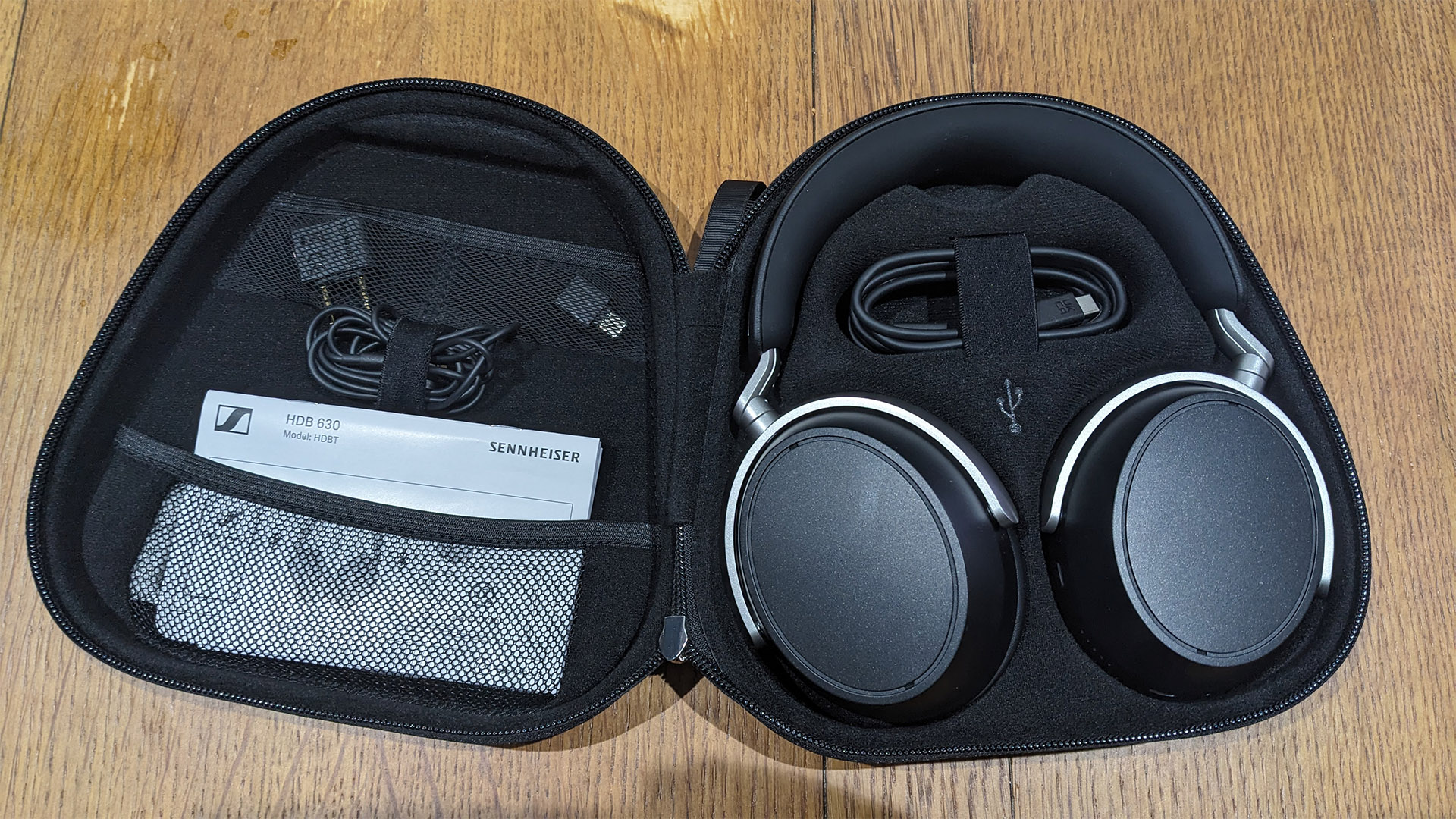 Обзор Sennheiser HDB 630 — лучший вариант из предложенных картинка Sennheiser HDB 630: флагманские наушники | DGL.RU