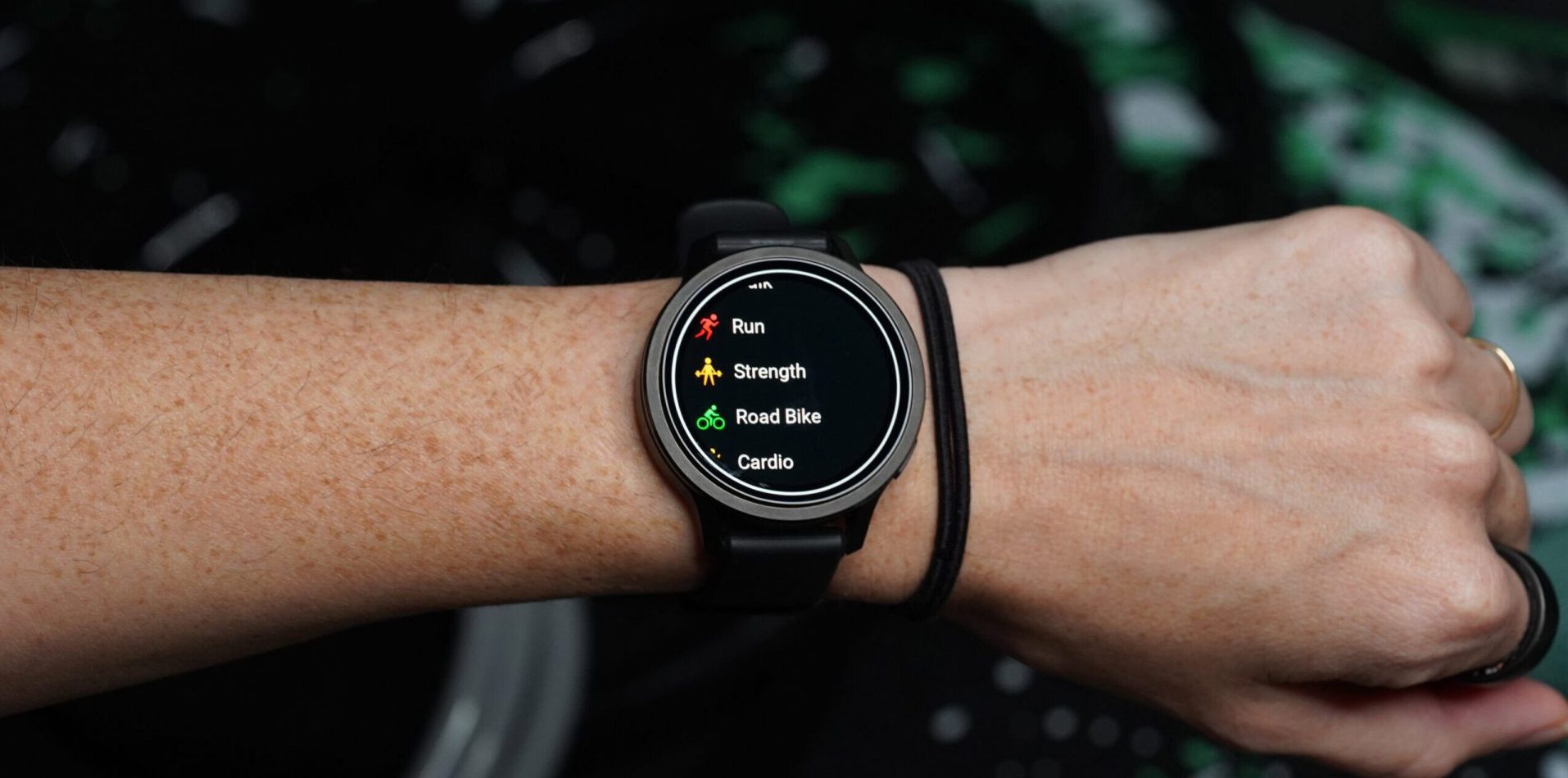 Обзор смарт-часов Garmin Venu 4: обновленные фитнес-функции картинка Смарт-часы Garmin Venu 4: премиальный фитнес | DGL.RU