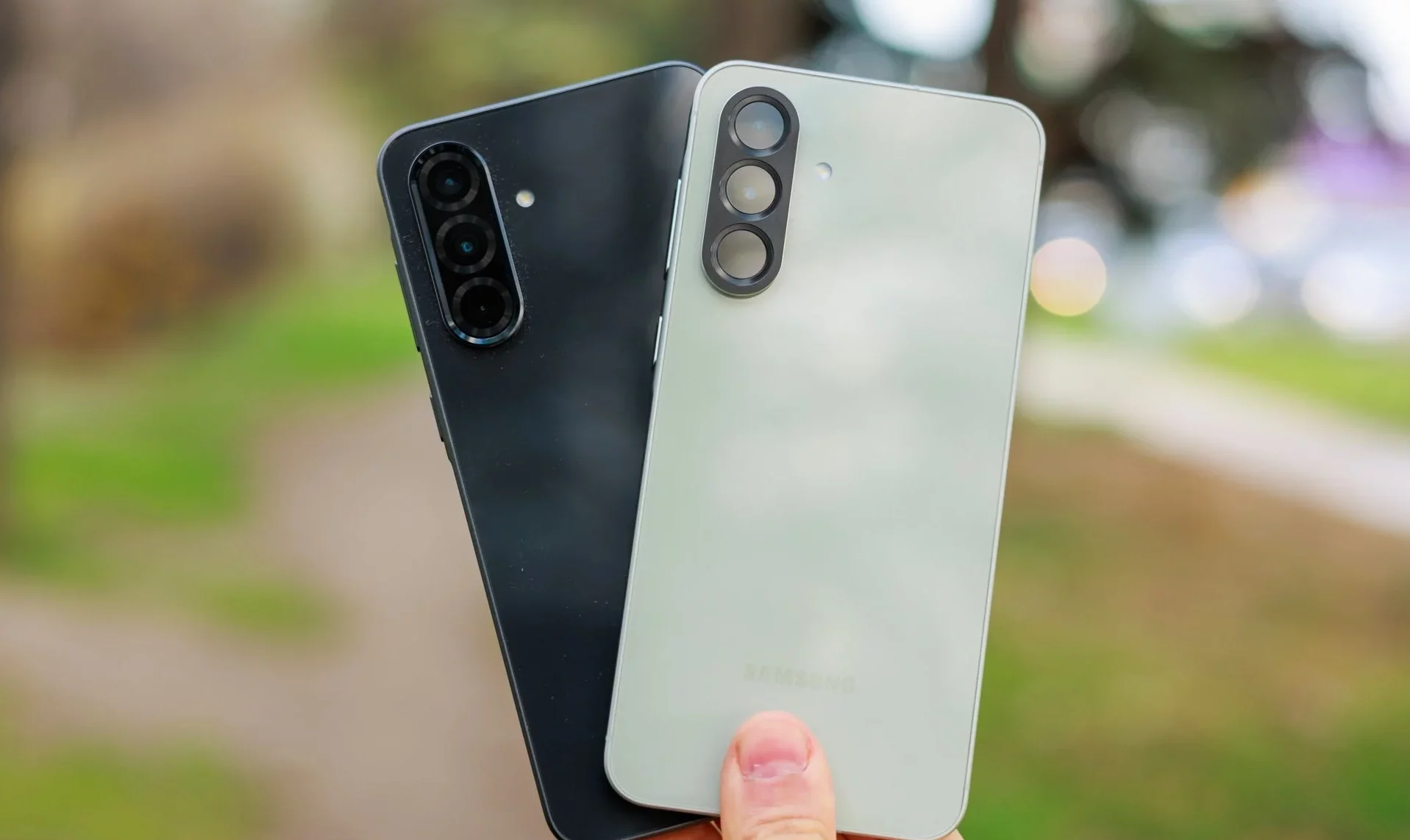 Samsung утонула в Galaxy A — линейку пора резать картинка Смартфон Galaxy A: линейка слишком большая | DGL.RU