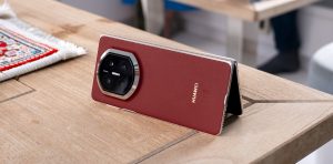 HUAWEI идет ва-банк и выводит складной Mate X7 против Samsung