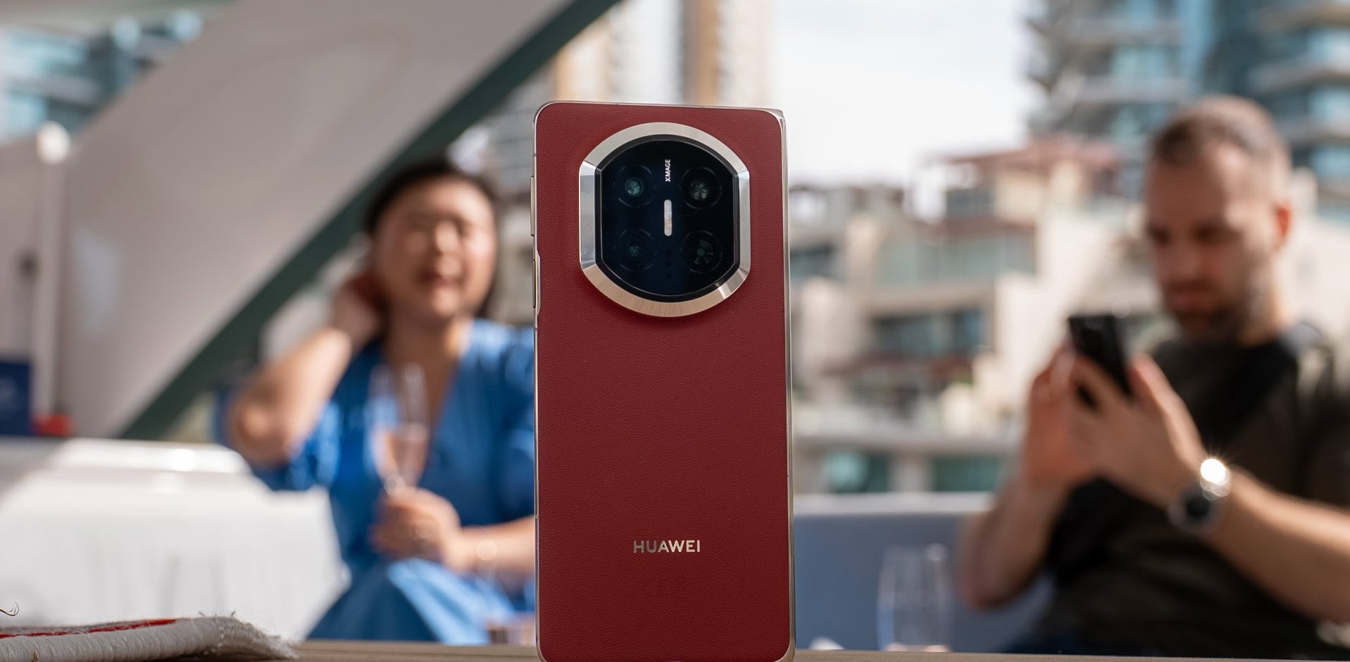 HUAWEI идет ва-банк и выводит складной Mate X7 против Samsung картинка Смартфон HUAWEI Mate X7 и новинки экосистемы | DGL.RU