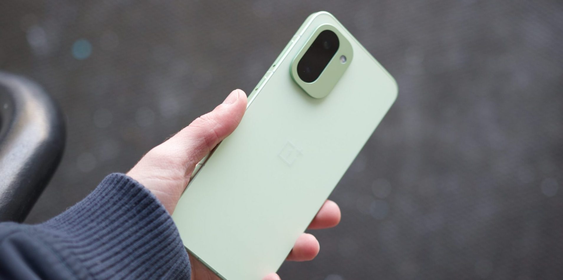 Смартфон OnePlus 15R разочаровал даже фанатов | DGL.RU