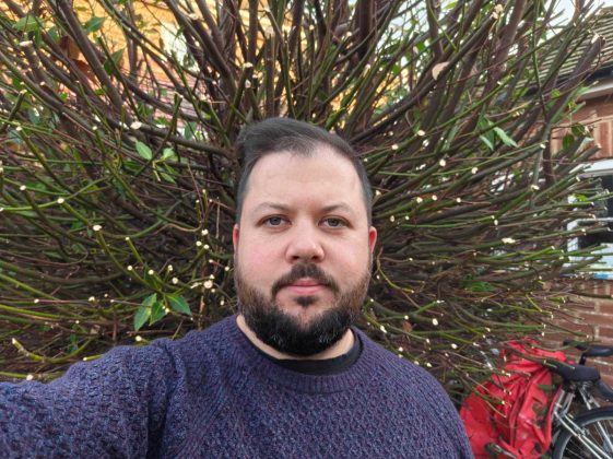 Смартфон OnePlus 15R: топ-производительность | DGL.RU